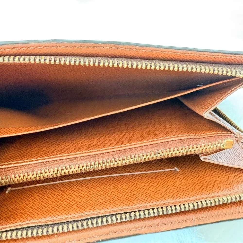 Louis‎ Vuitton Monogram Zippy Wallet